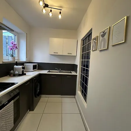 Moderne Nahe Fuer 4 Personen * Mainz