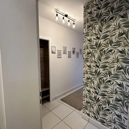 Moderne Nahe Fuer 4 Personen