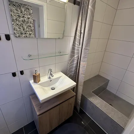 Moderne Nahe Fuer 4 Personen Mainz