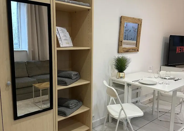 Moderne Nahe Fuer 4 Personen マインツ